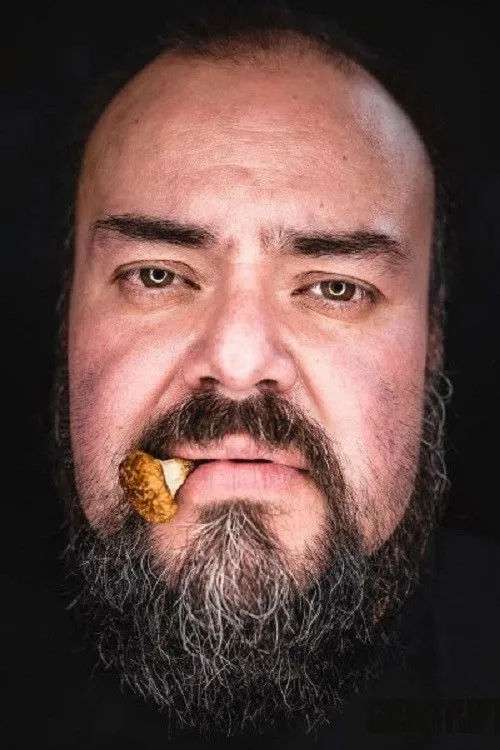 Ellay Khule ha trabajado con 2Mex en 1 ocasiones