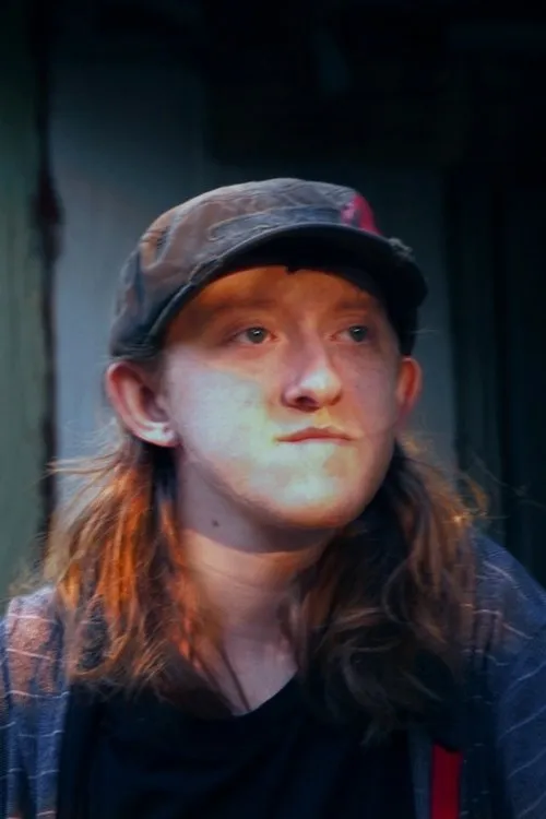 A.J. Fulcher interpretando a Paranormal Investigator