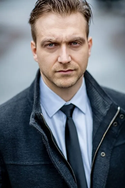 Paul Anthony ha trabajado con Aaron Hutchinson en 1 ocasiones