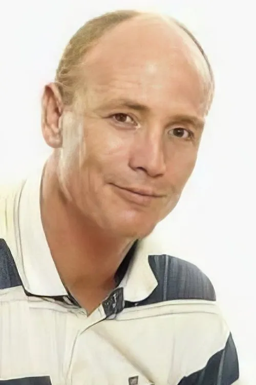 Troye Sivan ha trabajado con Aaron McIlroy en 3 ocasiones