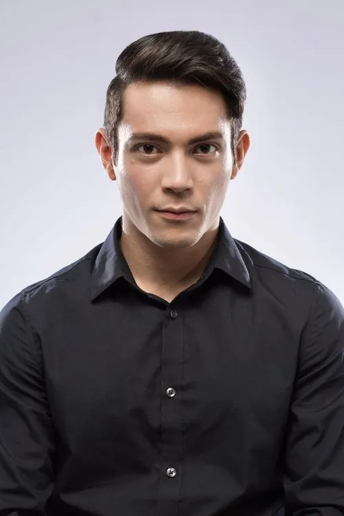 Shawn Thia ha trabajado con Aaron Mossadeg en 1 ocasiones