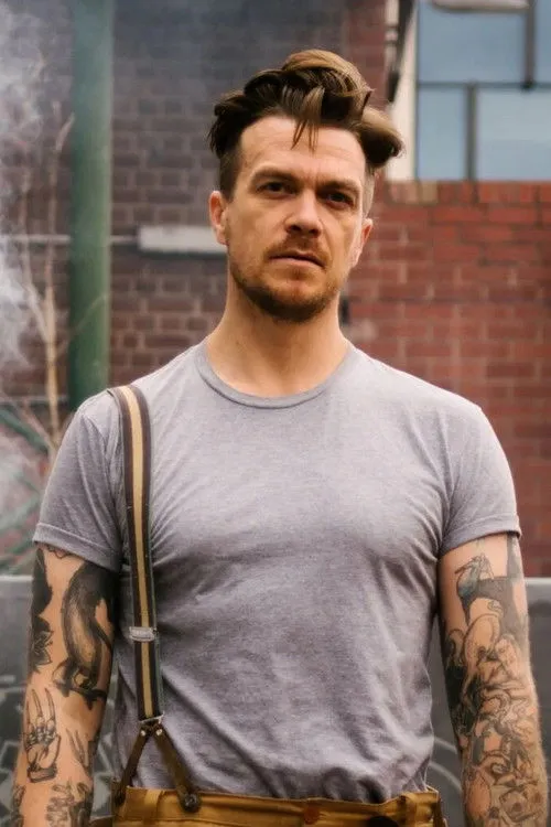 Michelle Nightingale ha trabajado con Aaron Schuppan en 1 ocasiones