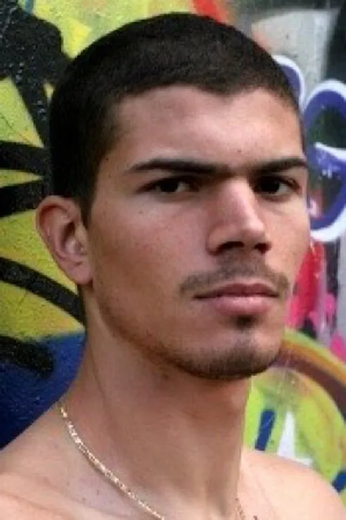 Alexi ha trabajado con Abdel Caillera en 1 ocasiones