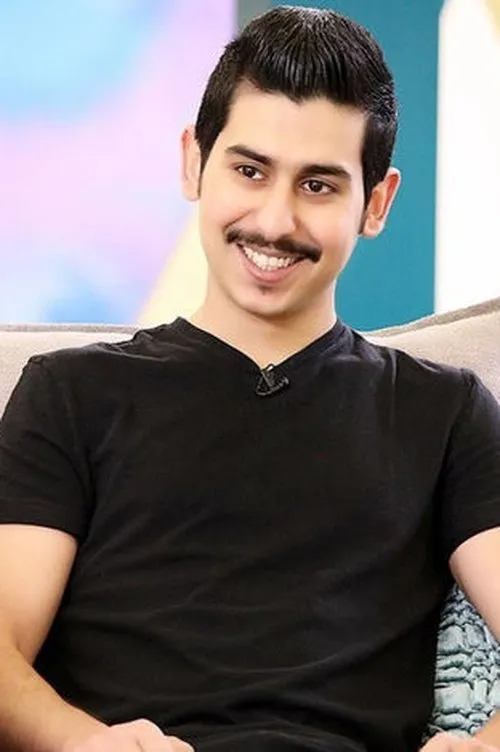 Abdullah Al Muslim interpretando a