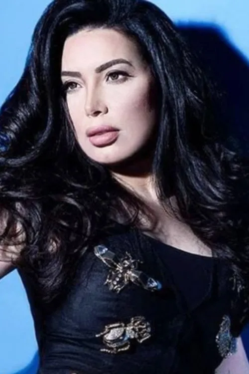 Abeer Sabry interpretando a Gina