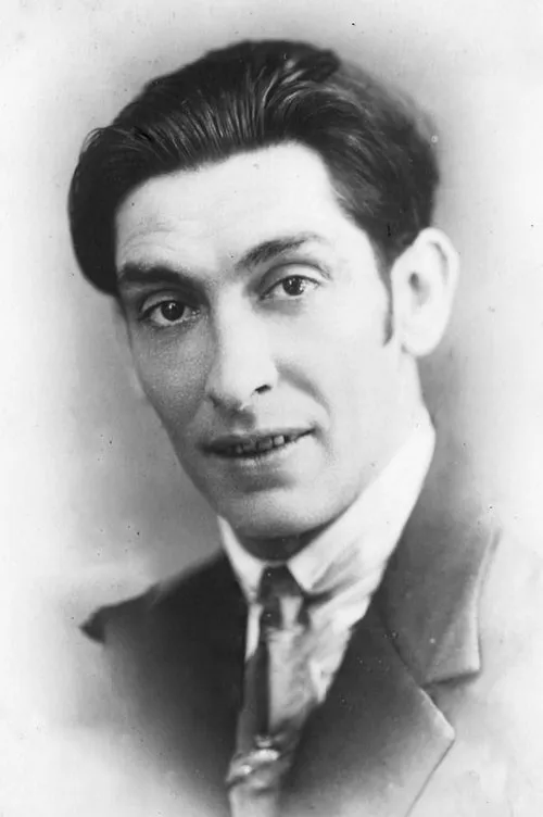 Abel Pêra interpretando a