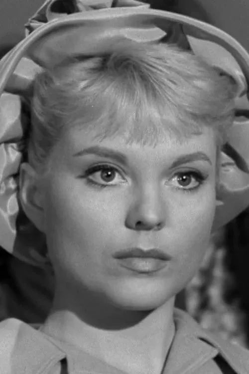 Tony Cristino ha trabajado con Abigail Shelton en 1 ocasiones