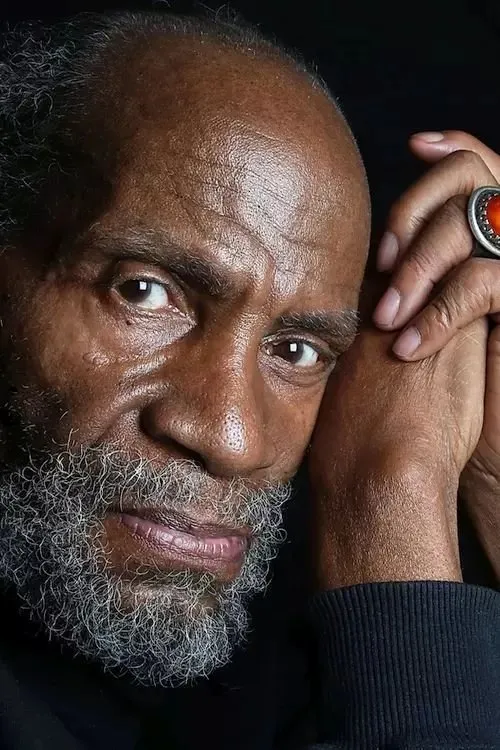 Abiodun Oyewole interpretando a Self