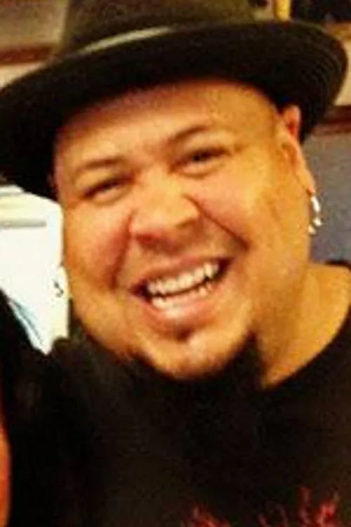Kenji Fenton ha trabajado con Abraham Laboriel Jr. en 1 ocasiones