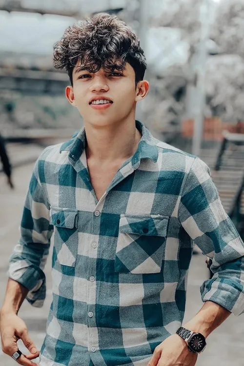 Vishnu Purushan ha trabajado con Abu Saalim en 1 ocasiones