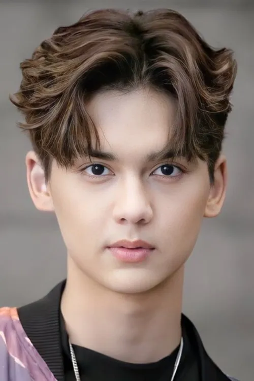 Thanat Lowkhunsombat ha trabajado con Achira Theriault en 1 ocasiones