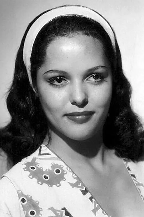 Acquanetta interpretando a Lea, the High Priestess