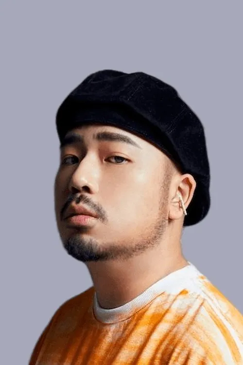 Ada Chang — personaje: self - host