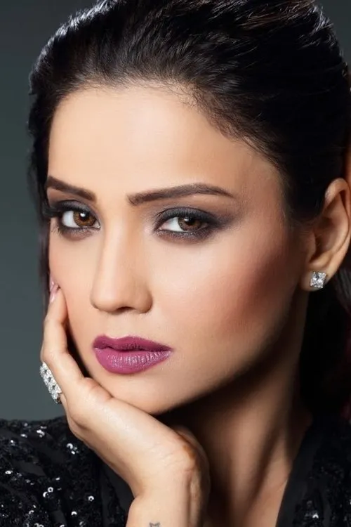 Adaa Khan — personaje: Herself