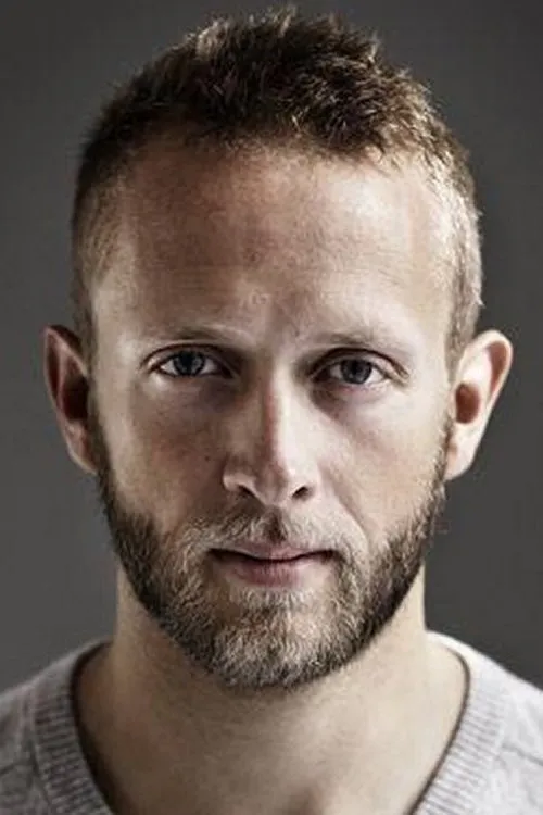 Adam Brix — personaje: Palle