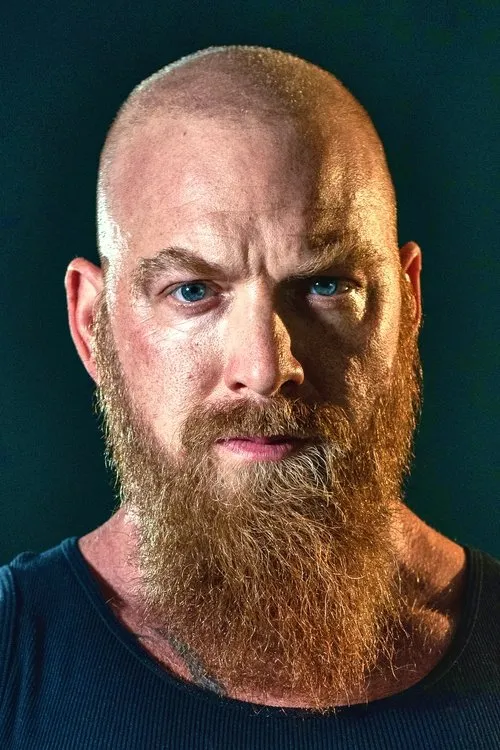 Sarah Baldwin ha trabajado con Adam Dunnells en 1 ocasiones