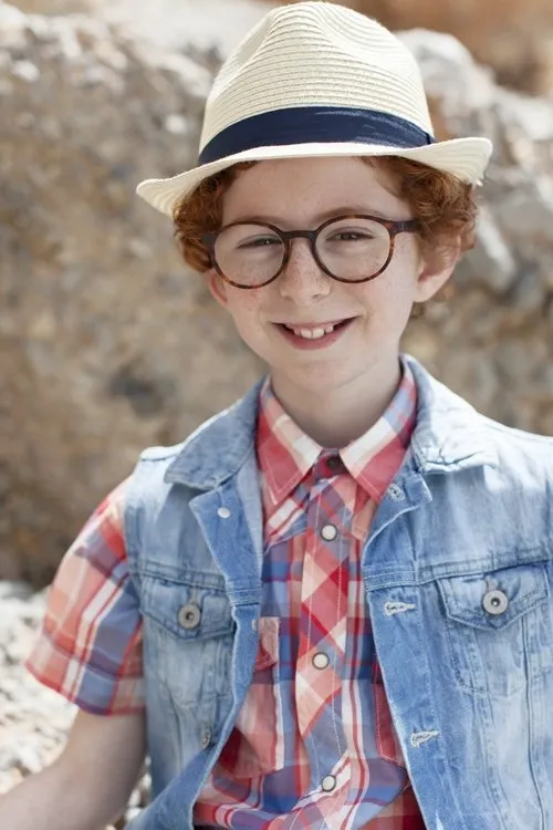 Emrik Ekholm ha trabajado con Adam Gutniak en 1 ocasiones