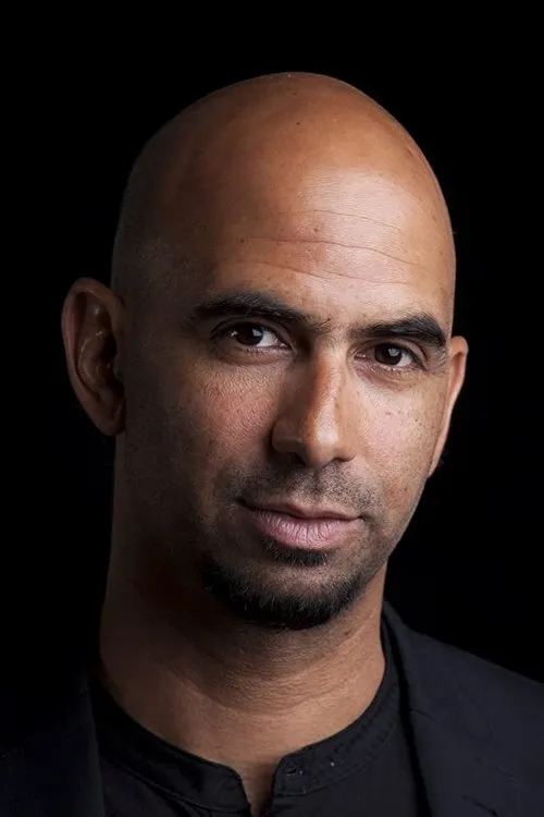 Michael Logo ha trabajado con Adam McConvell en 1 ocasiones