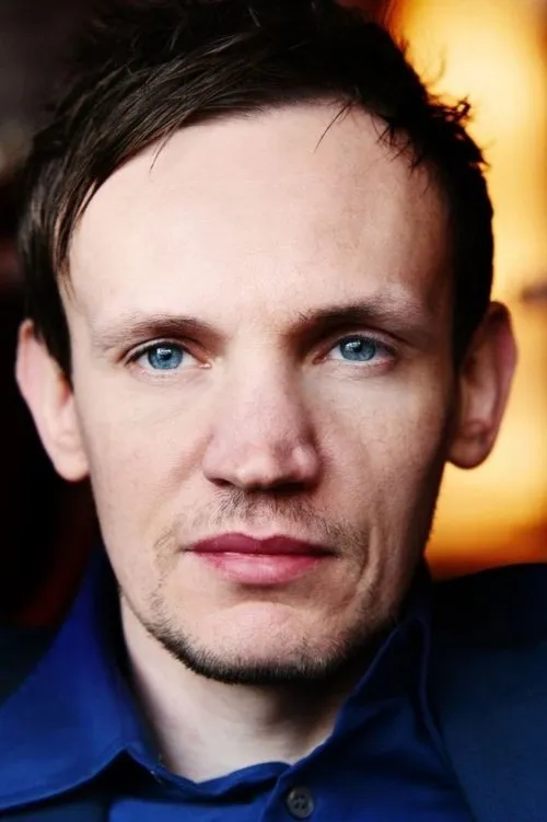 Cansu Tosun ha trabajado con Adam Venhaus en 1 ocasiones