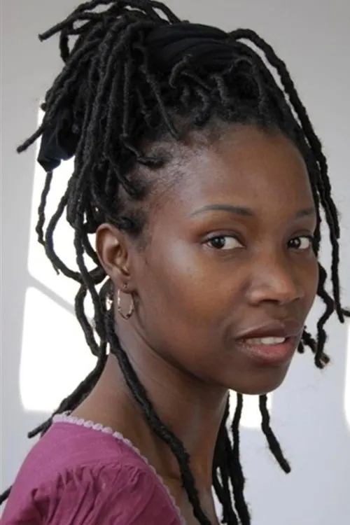 Adèle Ado interpretando a Lucie