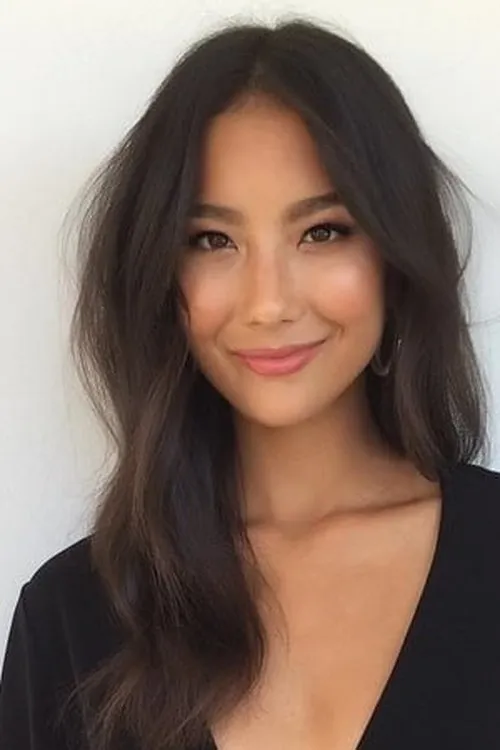 Adeline Rudolph interpretando a Kitana