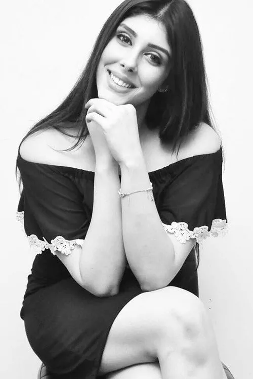 Aditi Singh interpretando a