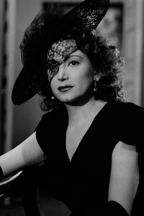 Adriana Lamar interpretando a Amapola