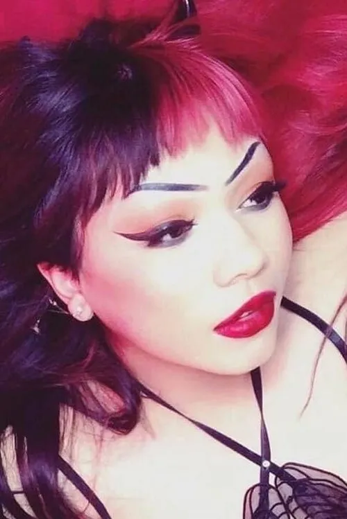 Luis Maya ha trabajado con Adriana Uchishiba en 1 ocasiones