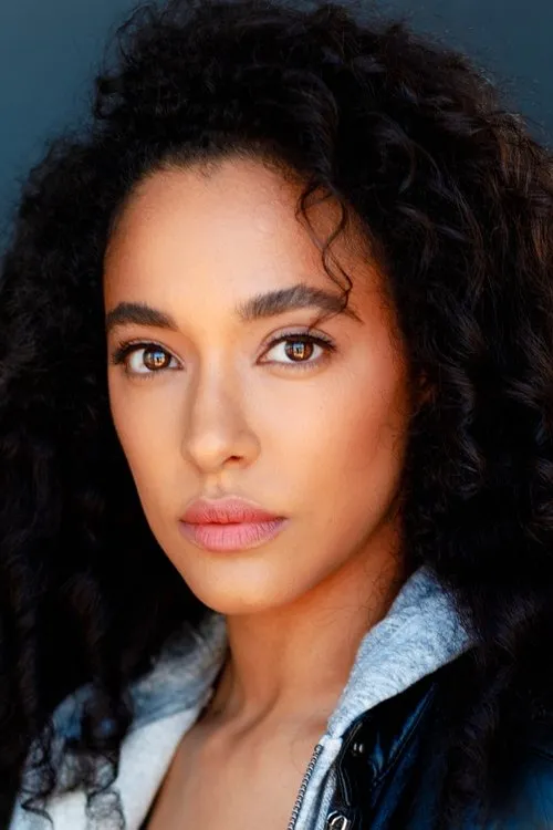 Manuela Osmont ha trabajado con Adrienne Thomas en 1 ocasiones