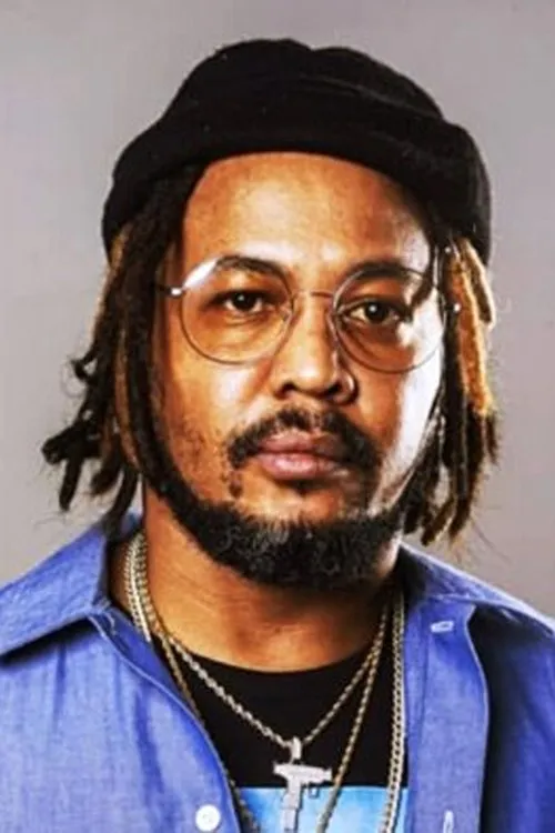 Afro-X interpretando a Self