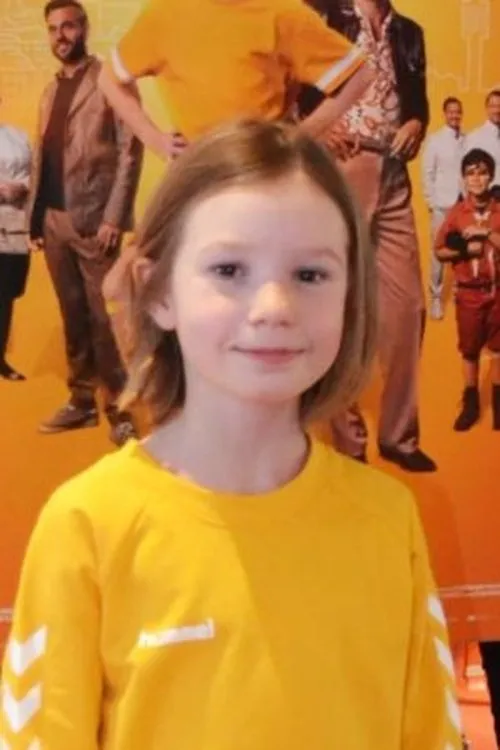 Agnes Colliander interpretando a Ella