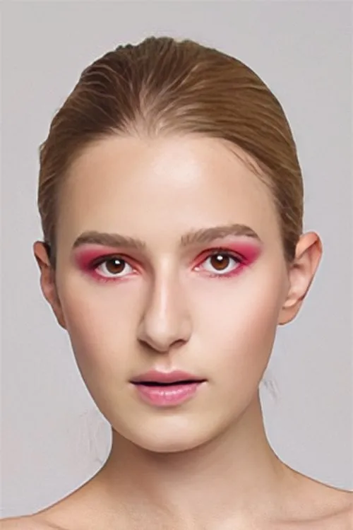 Ágota Dunai interpretando a Dora