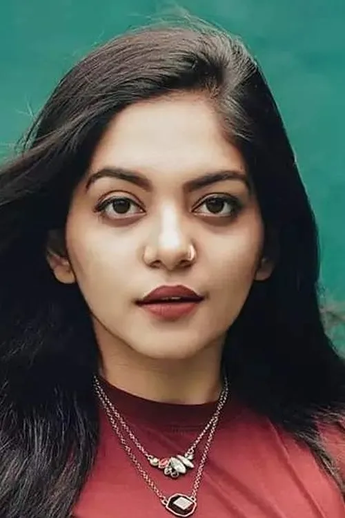 Ahaana Krishna interpretando a Niharika