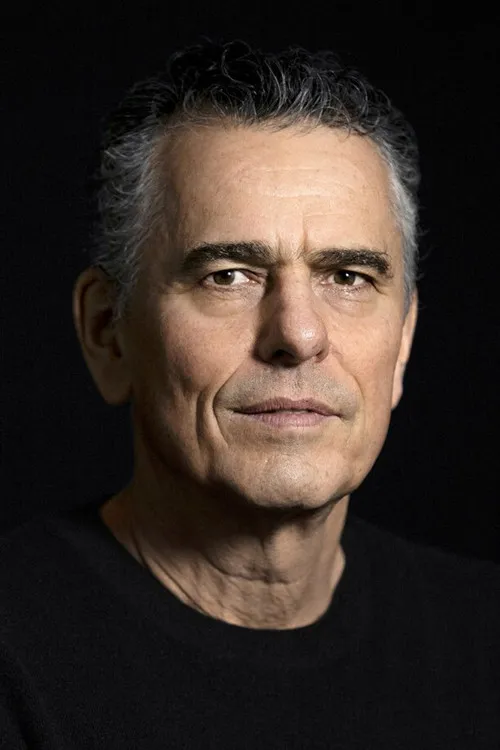 Dominik Licht ha trabajado con Ahmad Mesgarha en 1 ocasiones