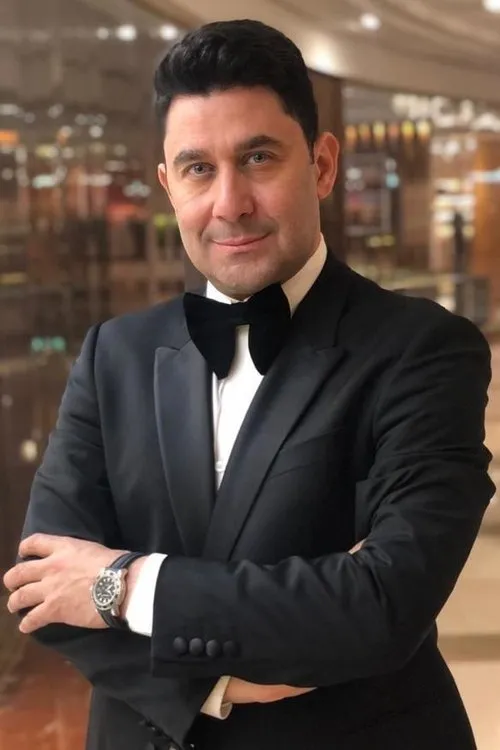 Ahmed Shaker Abd-Ellatif interpretando a