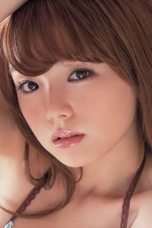 Rika Hoshina ha trabajado con Ai Shinozaki en 1 ocasiones