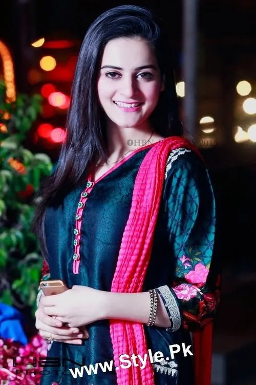 Aiman Khan — personaje: Meeru
