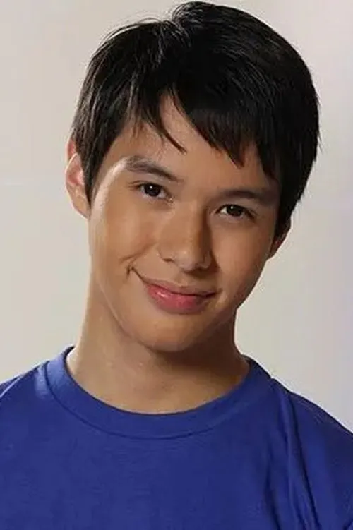 AJ Perez interpretando a Aga Sicat