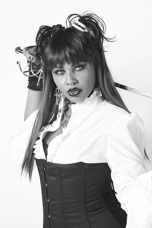 John Milam ha trabajado con Aja Long en 1 ocasiones