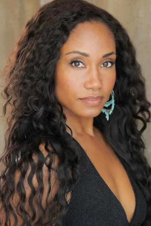 Ajarae Coleman interpretando a Aneka
