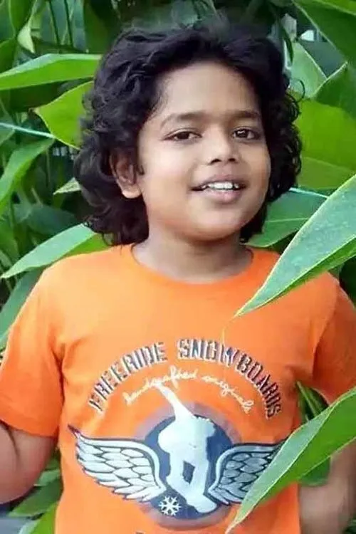 Kamalinee Mukherjee ha trabajado con Ajaz Kollam en 1 ocasiones