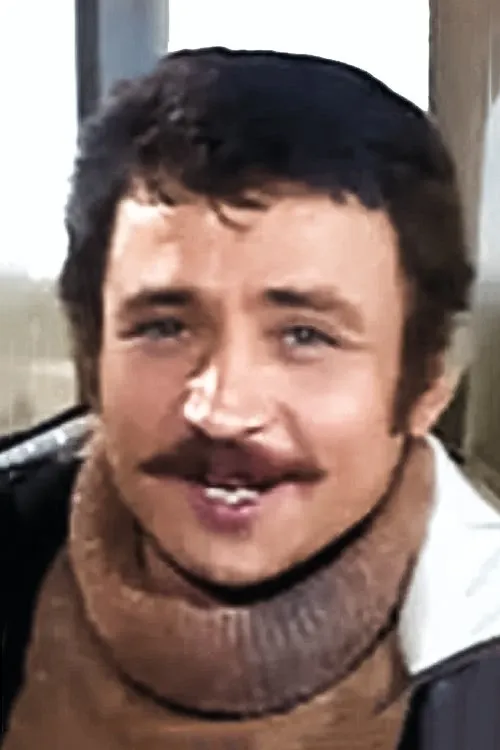 Revnak Güzel ha trabajado con Ajlan Aktuğ en 1 ocasiones