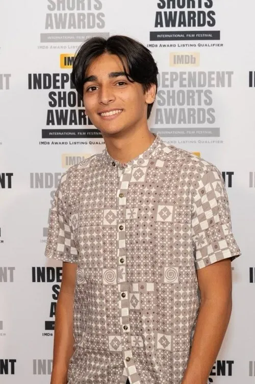 Reece Caddell ha trabajado con Akash Ercolini-Bhatia en 1 ocasiones