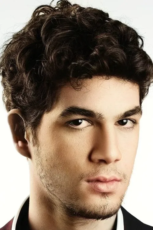 Akçahan Akça — personaje: Toprak