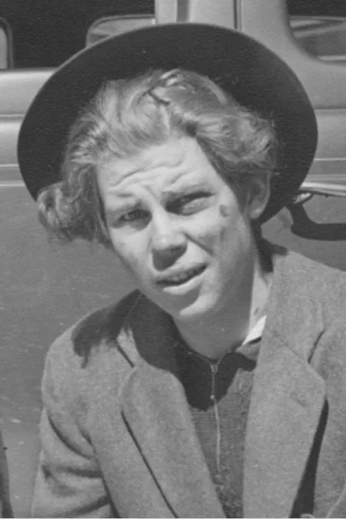 Åke Hylén interpretando a Gurra