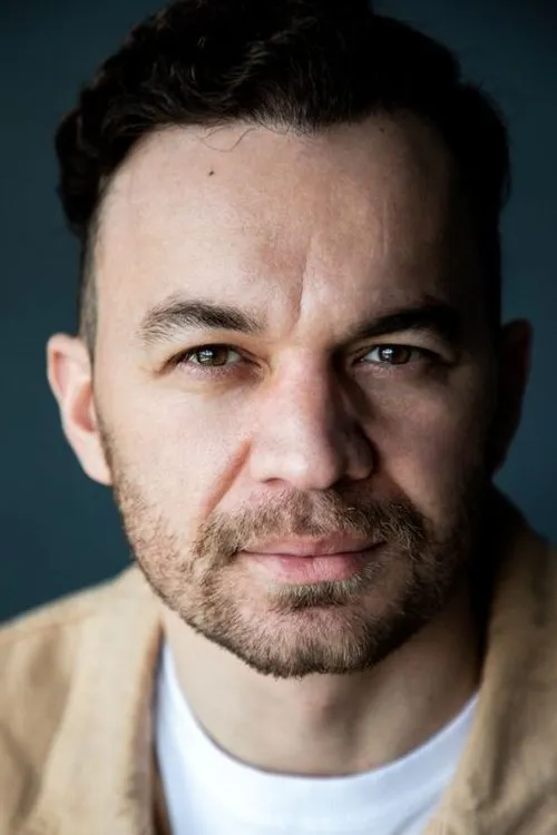 ????????? ?????????????? ha trabajado con Акмал Гурєзов en 1 ocasiones