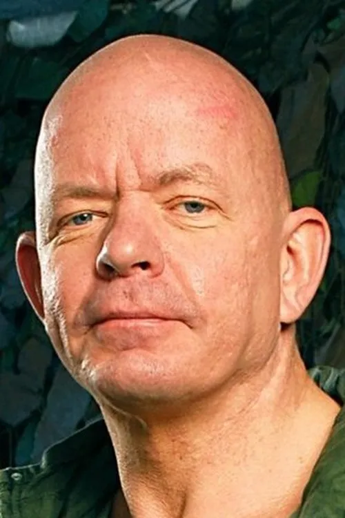 Akos Piros interpretando a 