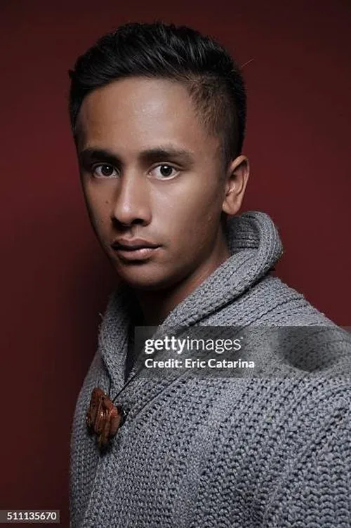 Akuhata Keefe interpretando a kaha