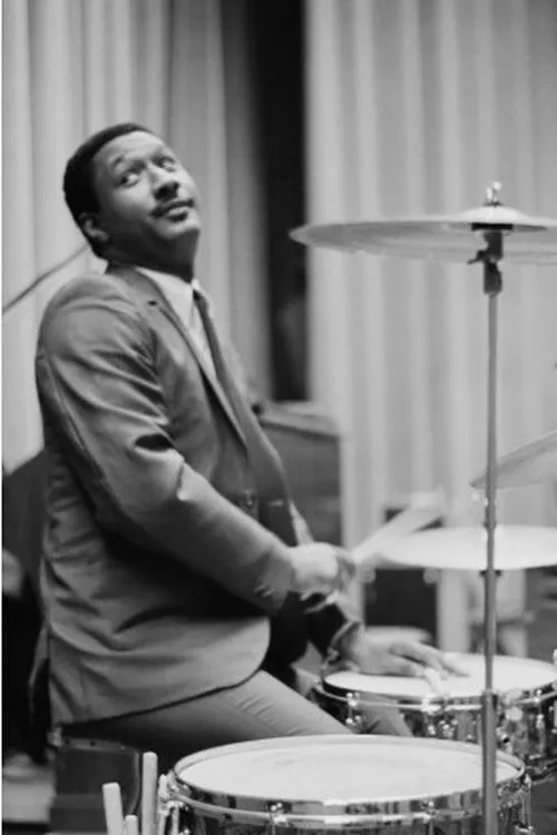 Al Jackson Jr. interpretando a 