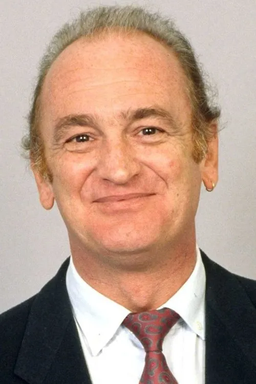 Alain Gillot-Pétré — personaje: Self - Presenter